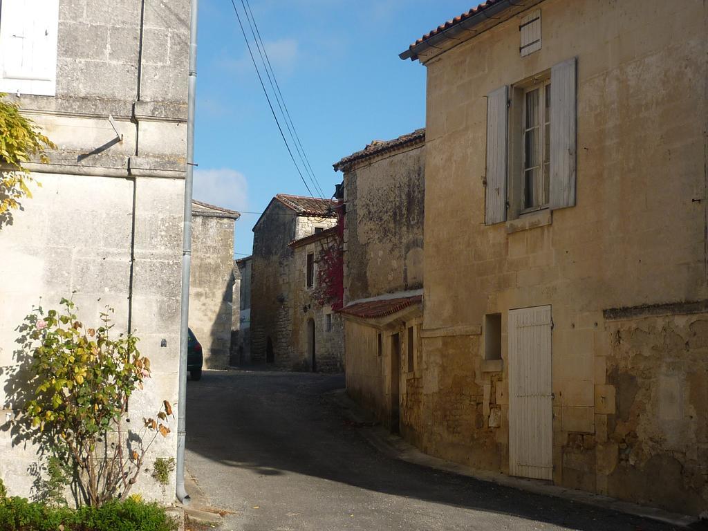 Chambres D'Hotes L'En Haut Des Vignes Mérignac Dış mekan fotoğraf